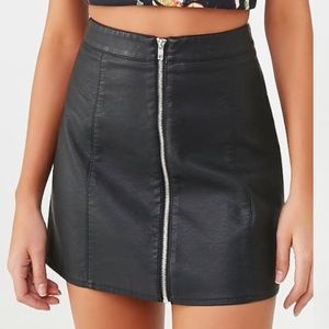 Faux leather Mini Skirt